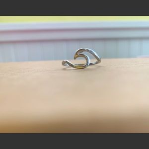 Wave ring